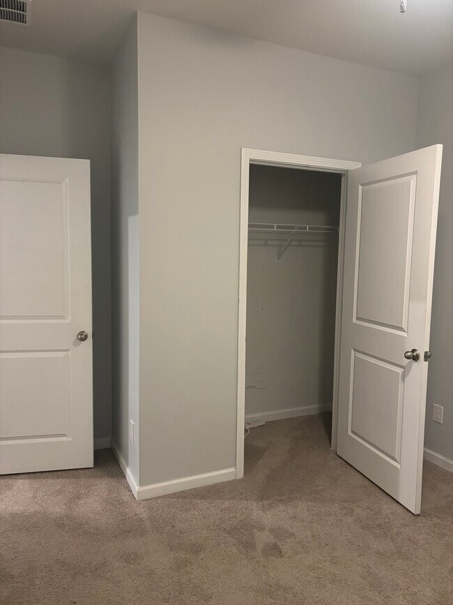 Building Photo - 1003 Peridote Wy