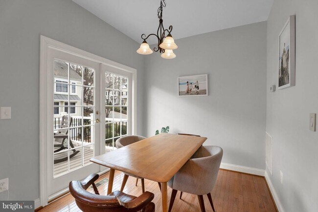 Building Photo - 92 Washington St