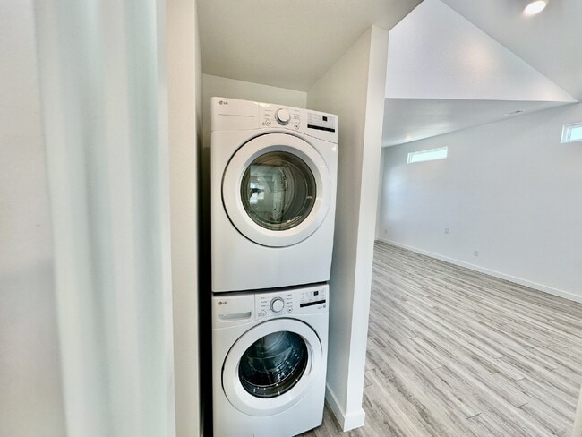 Building Photo - 1101 States Ave