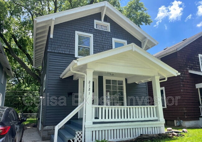 Primary Photo - 2121 Riedmiller Ave