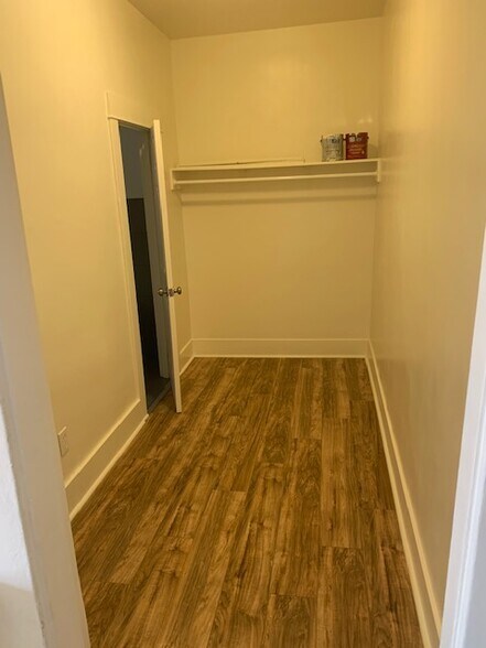 Building Photo - 201 N Toluca St