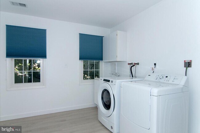 Building Photo - 11400 Dorchester Ln