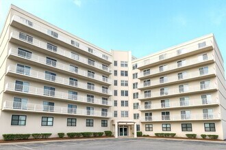 Building Photo - 133 Commander Shea Blvd