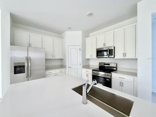 Building Photo - 6036 Zen Wy