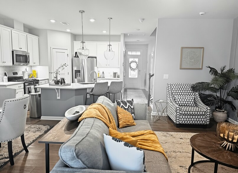 Building Photo - 14013 Castle Nook Dr