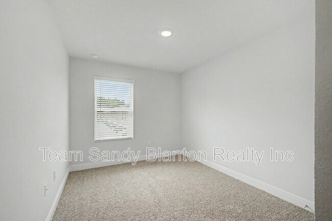 Building Photo - 9055 Golden Eye Dr