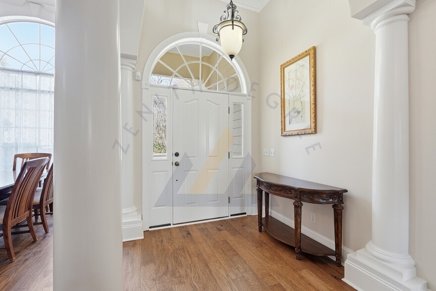 Building Photo - 245 Club Gate