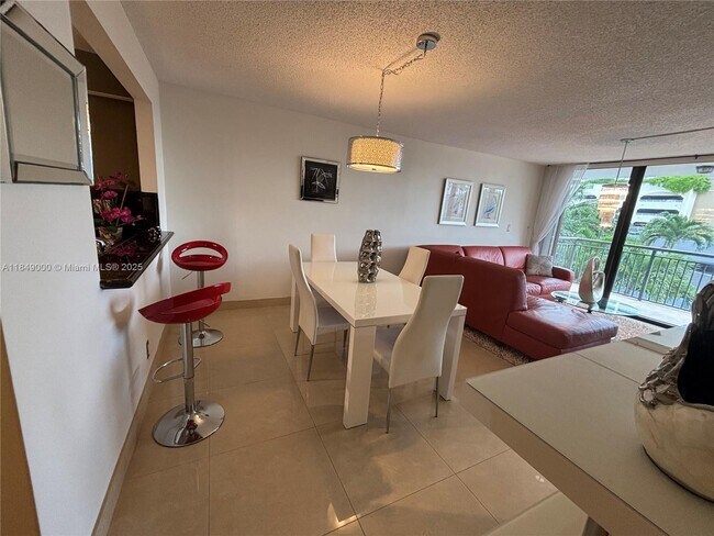 Building Photo - 3031 N Ocean Blvd