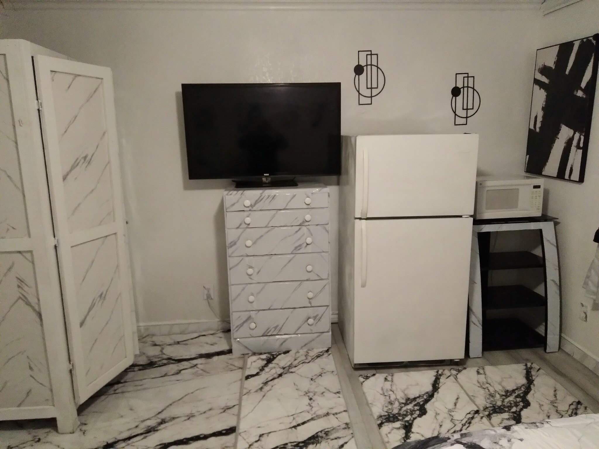 Building Photo - 2380 S Bardell Ave