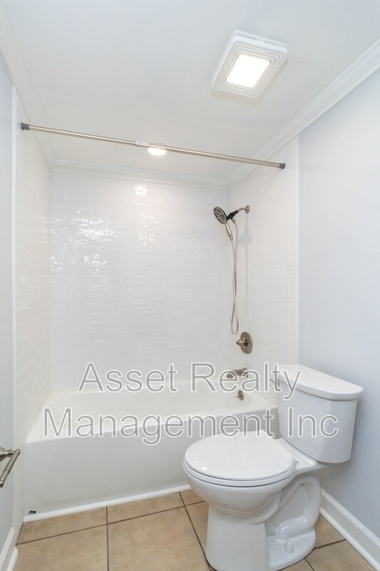 Building Photo - 454 Berlin Dr