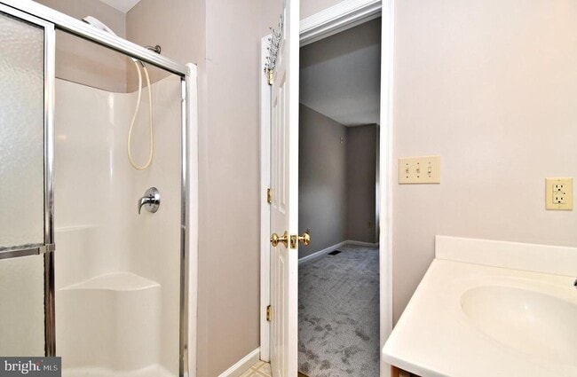 Building Photo - 1055 Balley Dr