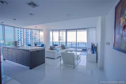 200 S Biscayne Blvd - 200 S Biscayne Blvd Miami FL 33131 | Apartment Finder