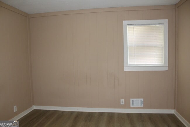 Building Photo - 289 Bruce St