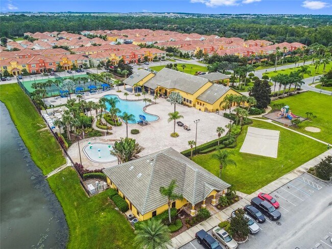 Building Photo - 8841 Candy Palm Rd