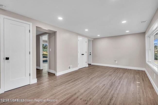 Building Photo - 1016 Woodlane Rd