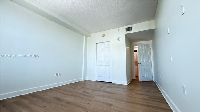 Building Photo - 50 Menores Ave