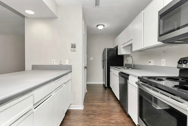 Building Photo - 7360 Rose Terrace Ct