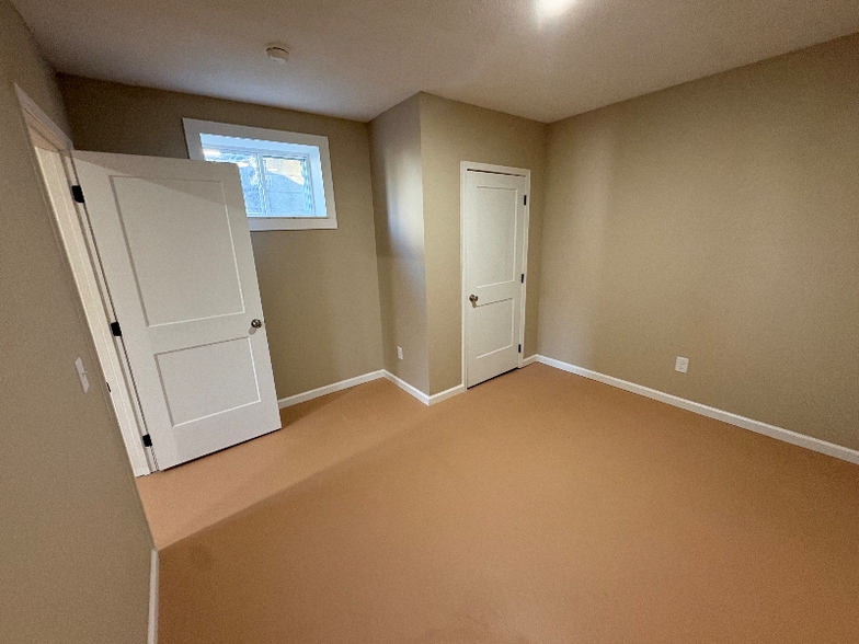 Building Photo - 212 Water St