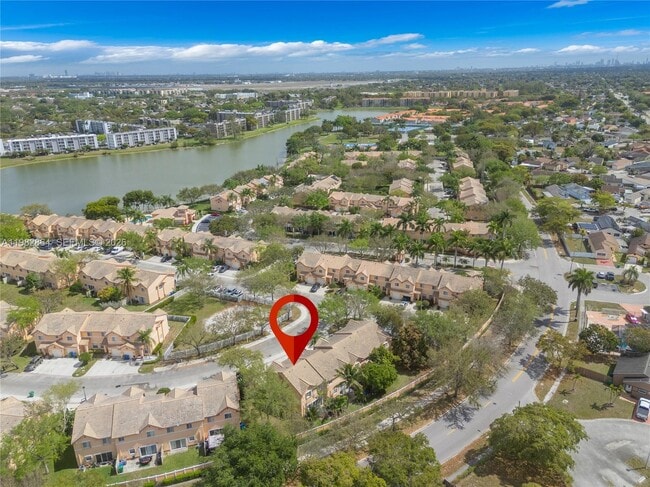 Building Photo - 2400 SW 87th Way