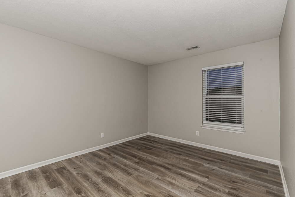 Building Photo - 333 Sunburst Ln