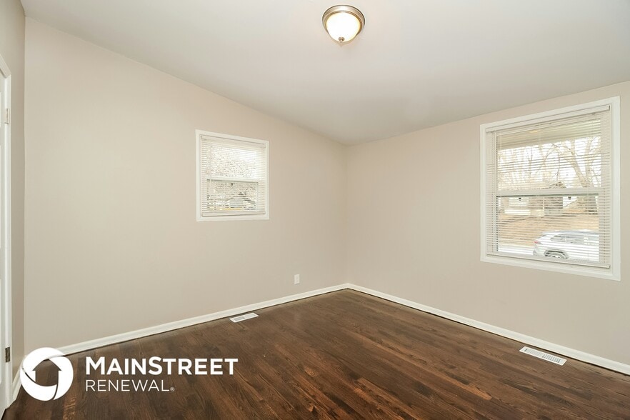 Building Photo - 8501 E 92nd St