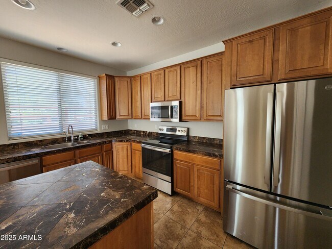 Building Photo - 18805 E Mockingbird Dr