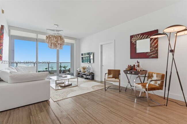 Building Photo - 900 Biscayne Blvd