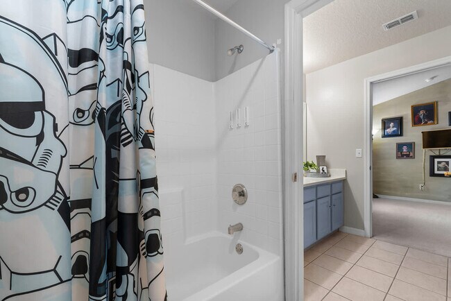 Building Photo - 453 Scrub Jay Way