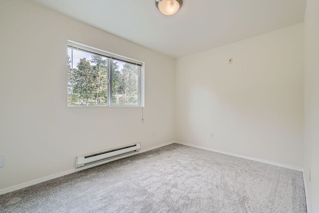 Building Photo - Gorgeous 3 Bed 2.5 Bath Condo @ The Desira...