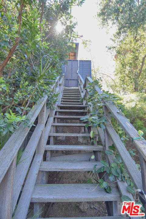 Building Photo - 8895 Appian Way