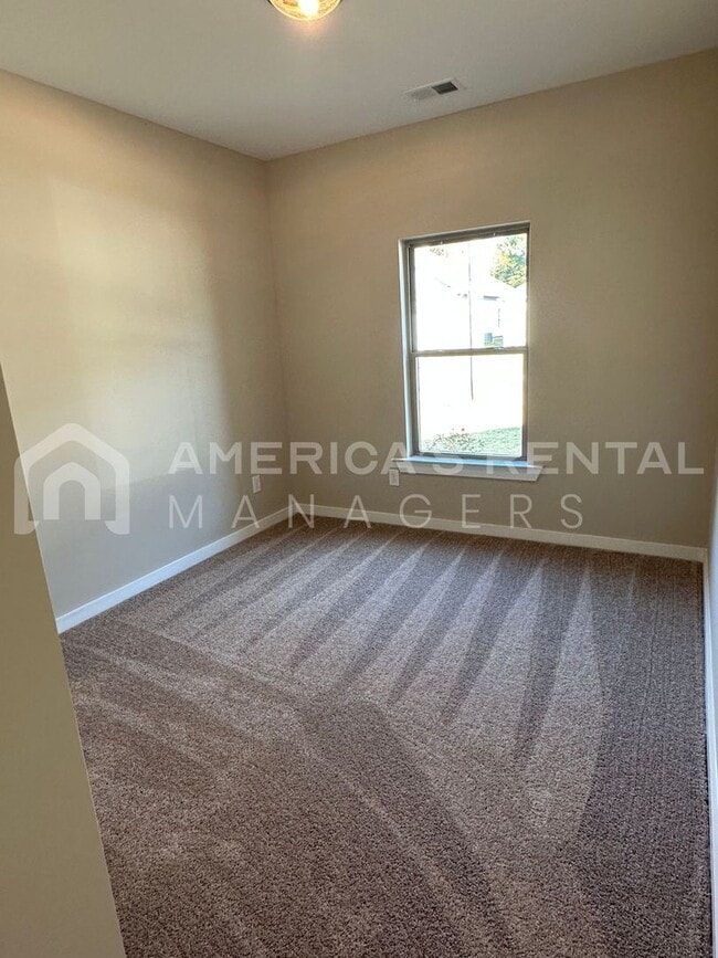 Building Photo - Home for Rent in Bessemer, AL!!! Available to View NOW!