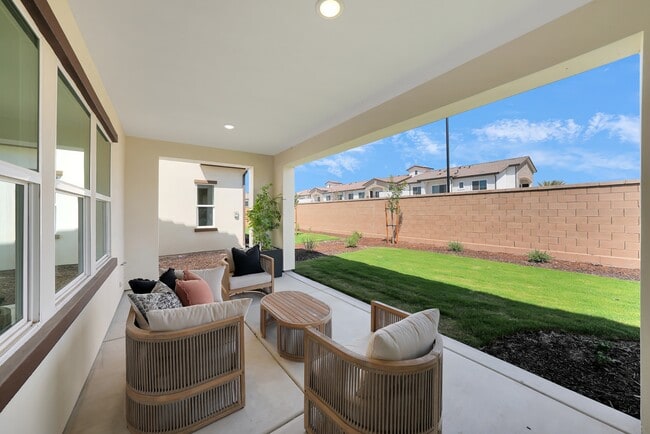 Building Photo - 137 N Un St