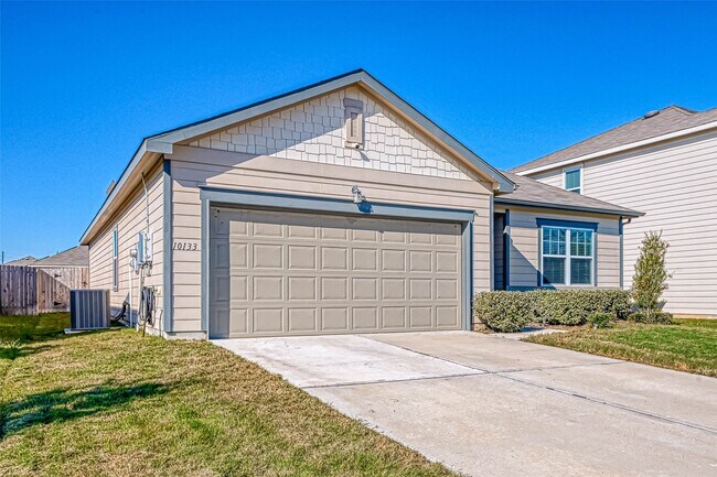 Building Photo - 10133 Pappas Dr