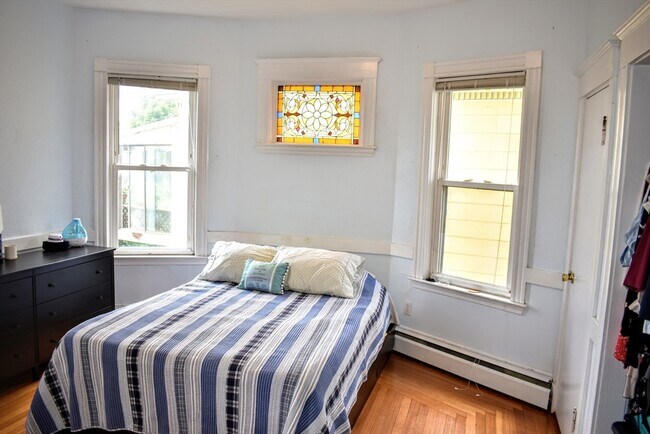 Building Photo - 43 Oakview Terrace