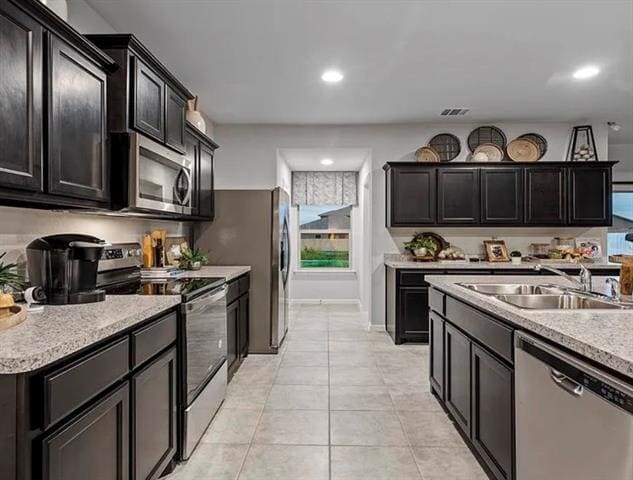 Building Photo - 620 W 1st St