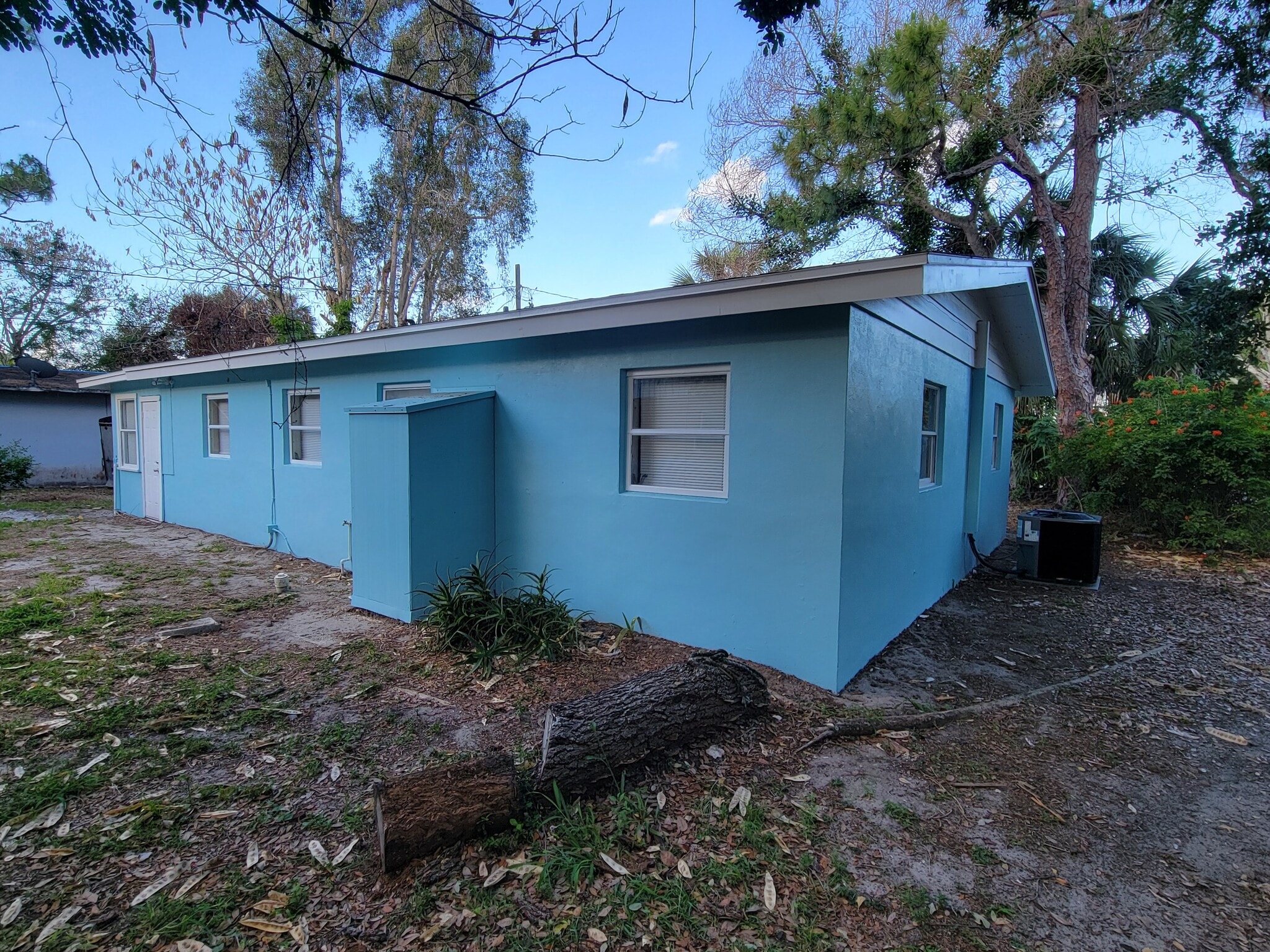 Building Photo - 4896 35th Ave