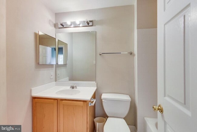 Building Photo - 623 Trout Run Ct