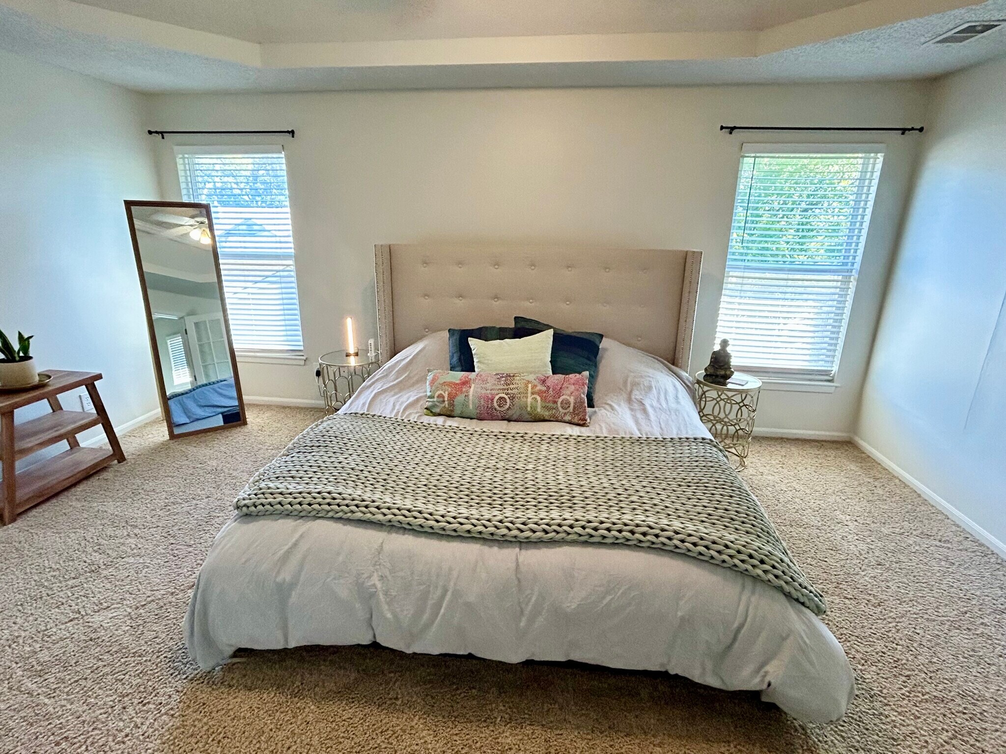 Master Bedroom with natural light - 9505 NW 86th Ter