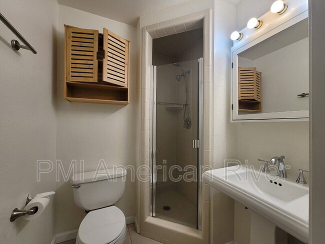 Building Photo - 2525 J St