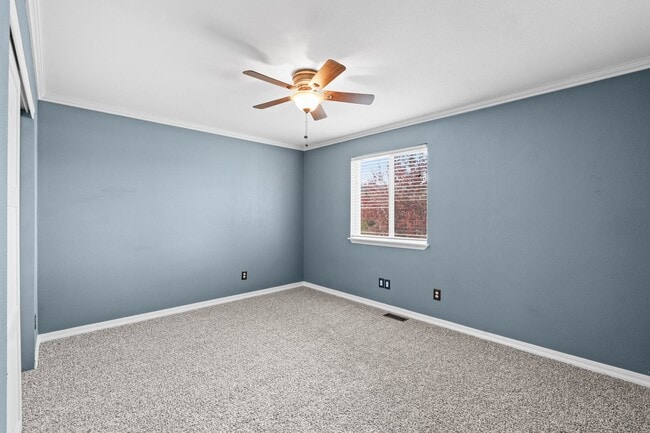 Building Photo - Liberty Lake 4 Bed 2 Bath Home that has been nicely updated