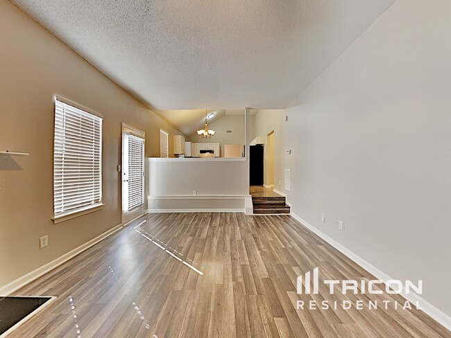 Building Photo - 3305 N Winds Trail
