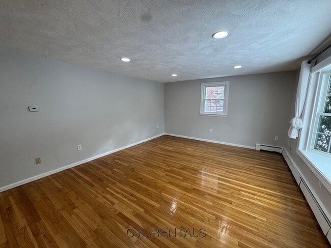 Building Photo - 108 Trimount Ave