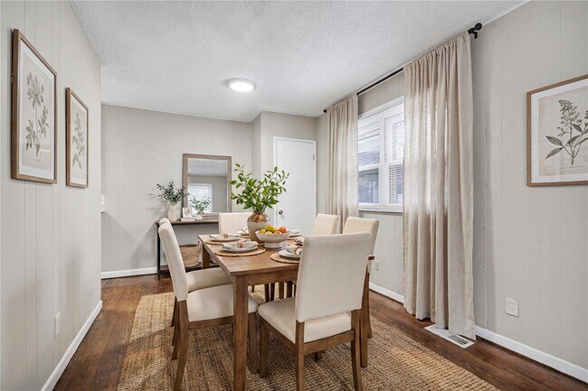 Building Photo - 9725 Medford Dr