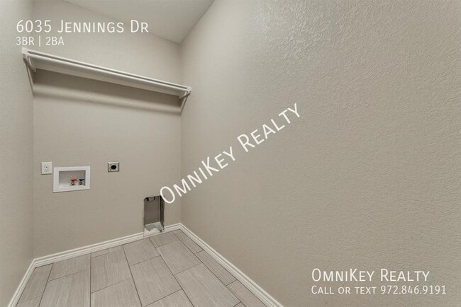 Building Photo - 6035 Jennings Dr
