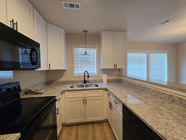Building Photo - 6780-1 Willowbrook Dr ~ Stewarts Creek