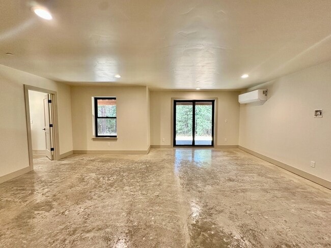 Building Photo - 10416 Harmony Ridge Rd