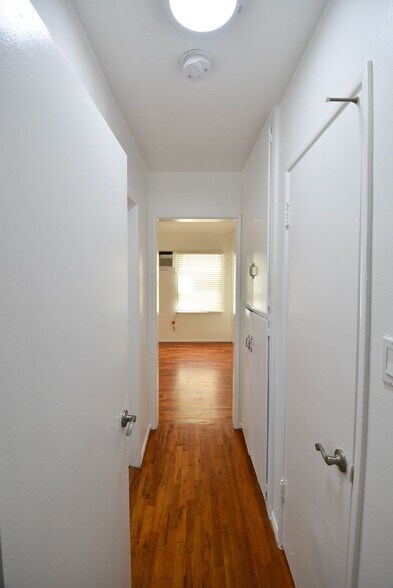 Building Photo - 5220 Radford Ave