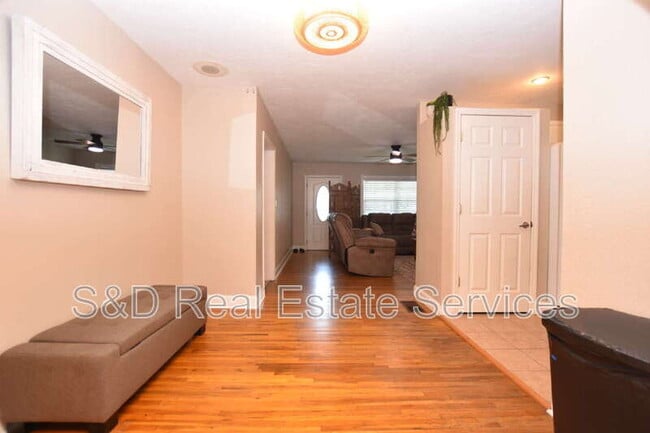 Building Photo - 3133 S Polk Ave