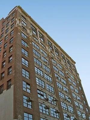 Building Photo - 448 W 37th St