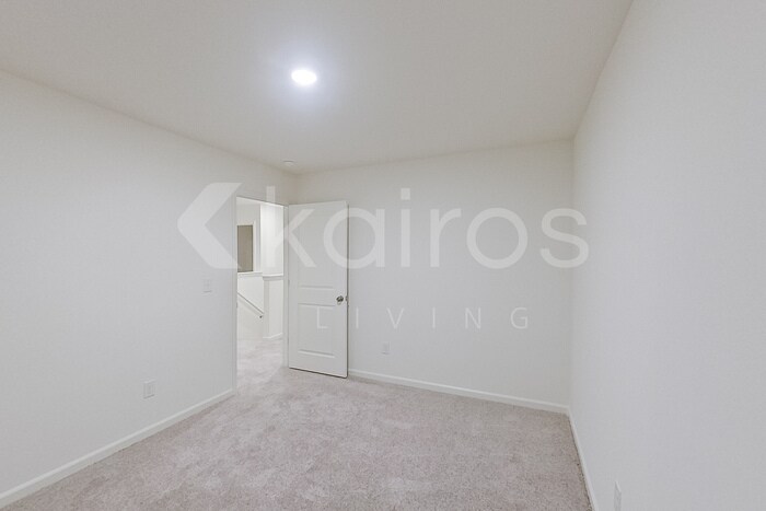 Building Photo - 7004 Peppermill Way
